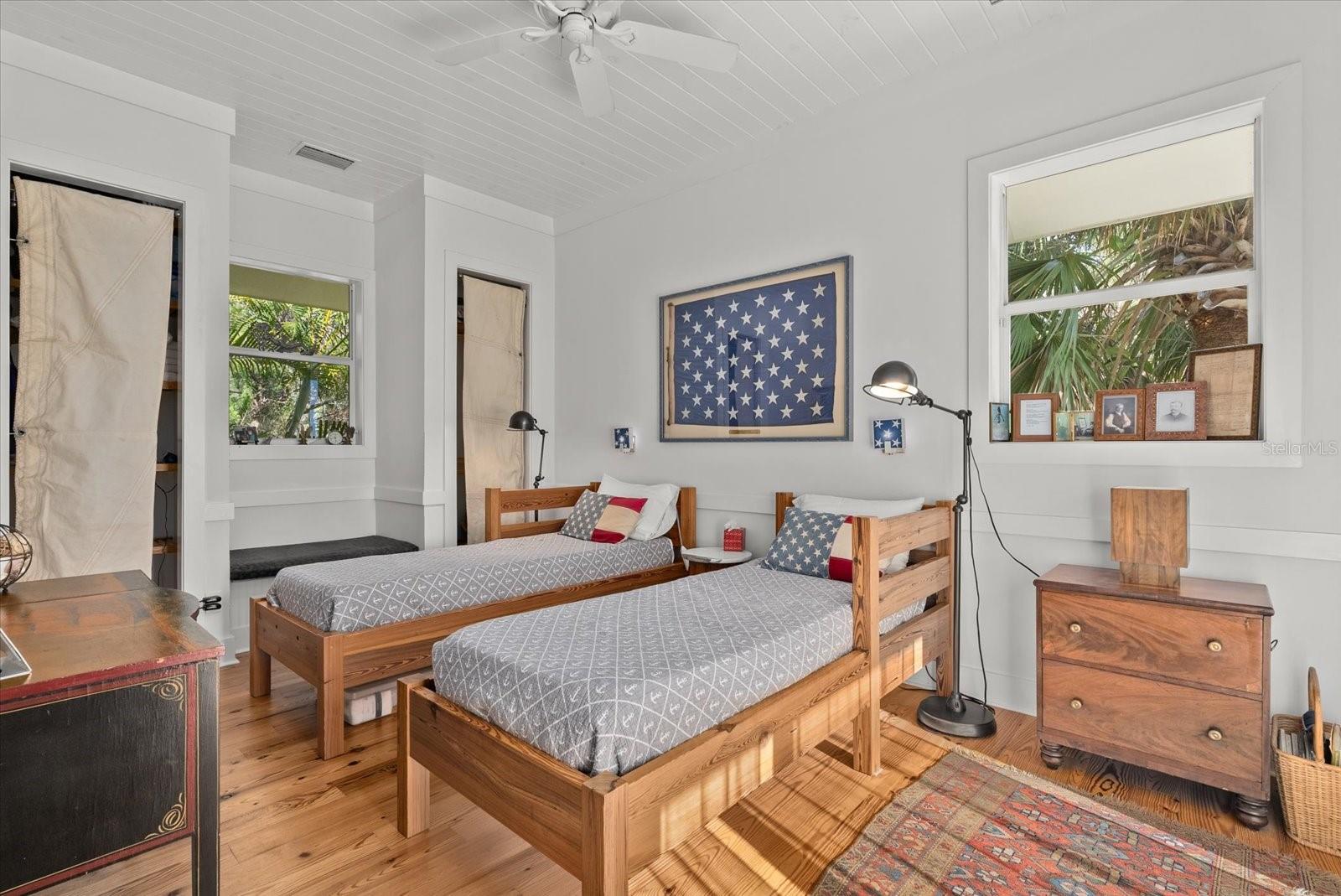 7143 LA LENAIRE DR — photo 22