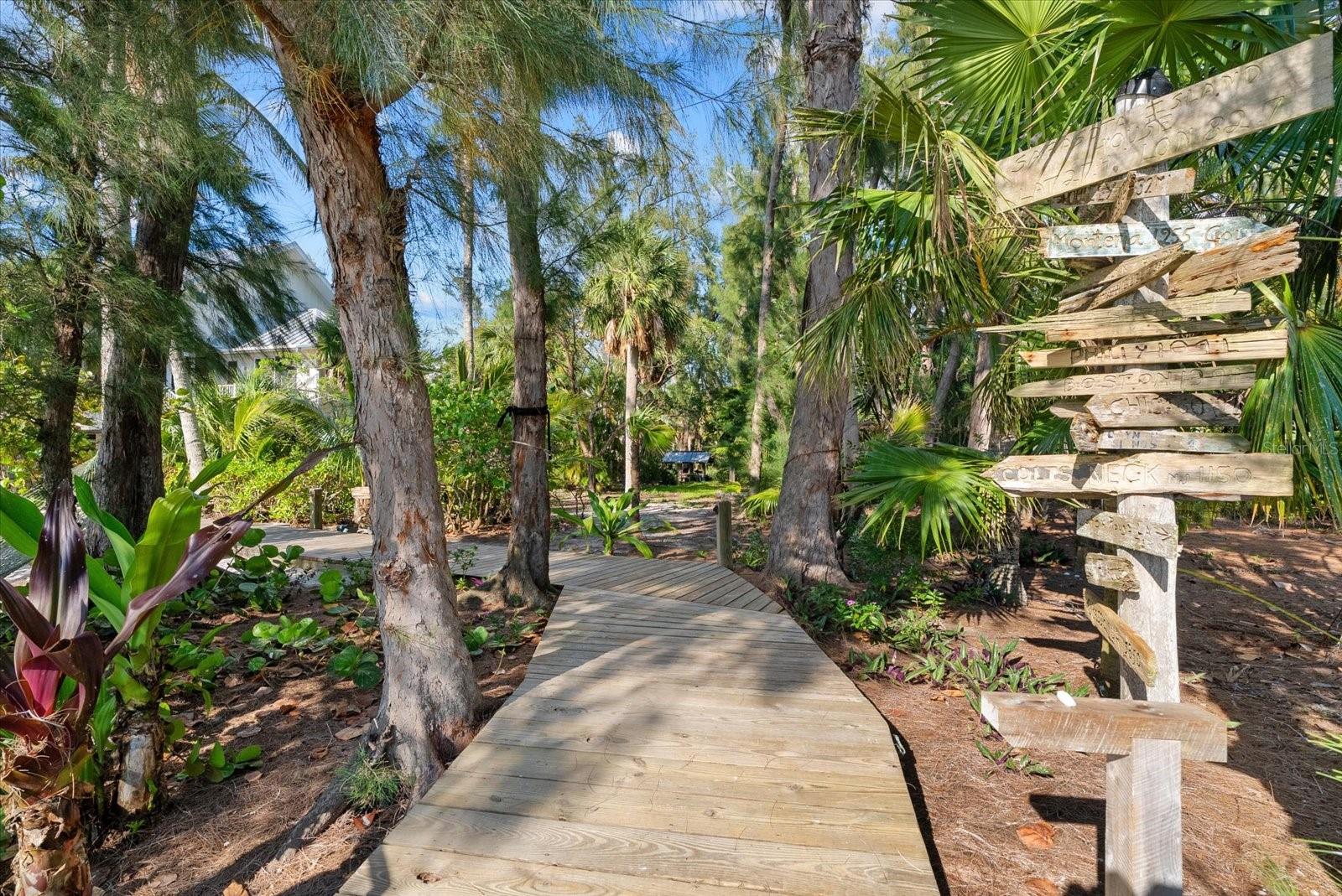 7143 LA LENAIRE DR — photo 57