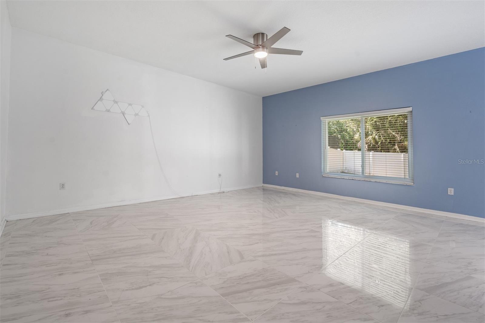 380 ROSALIND LN — photo 17