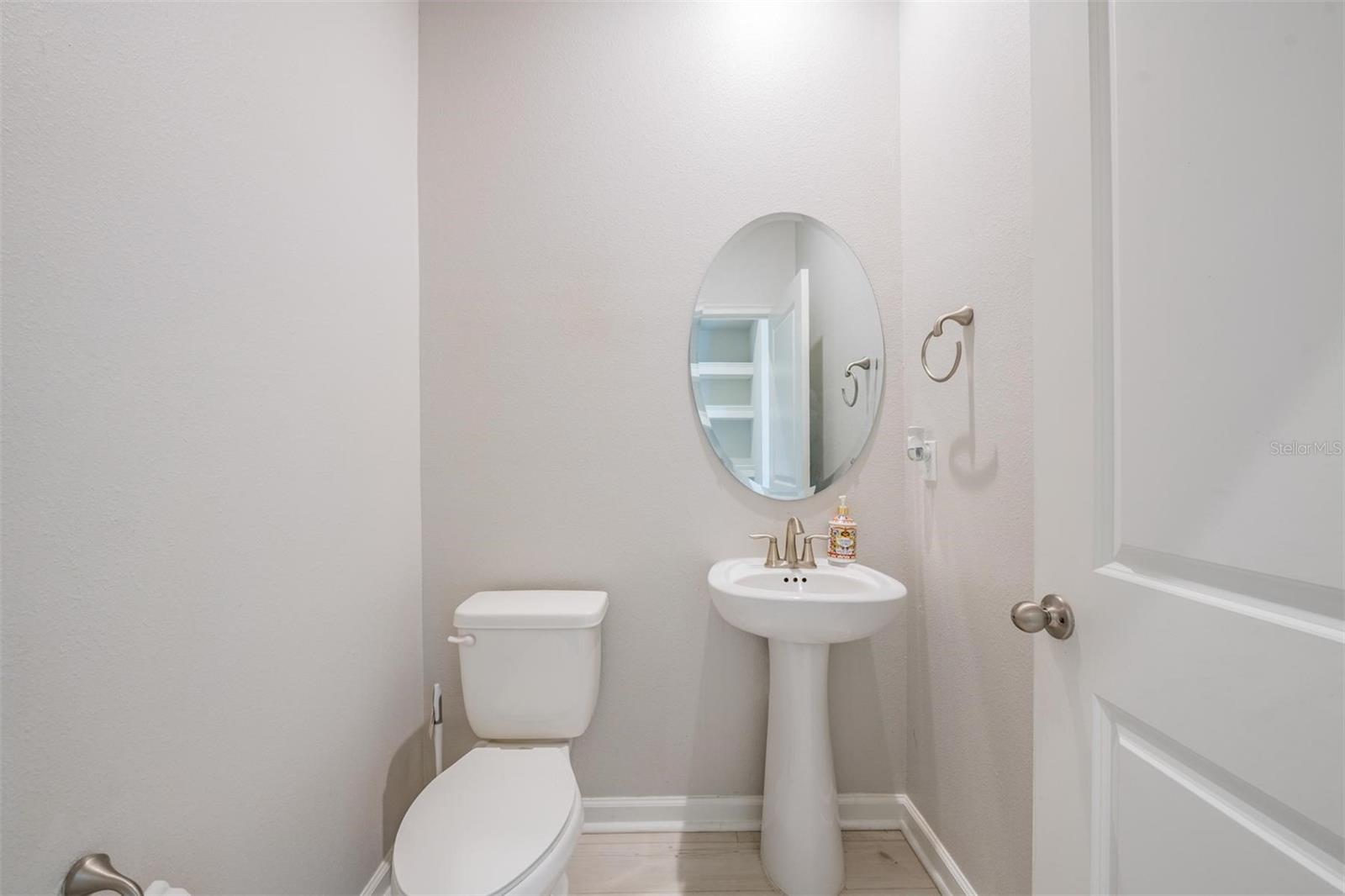 19153 ELSIMONT ISLE — photo 15