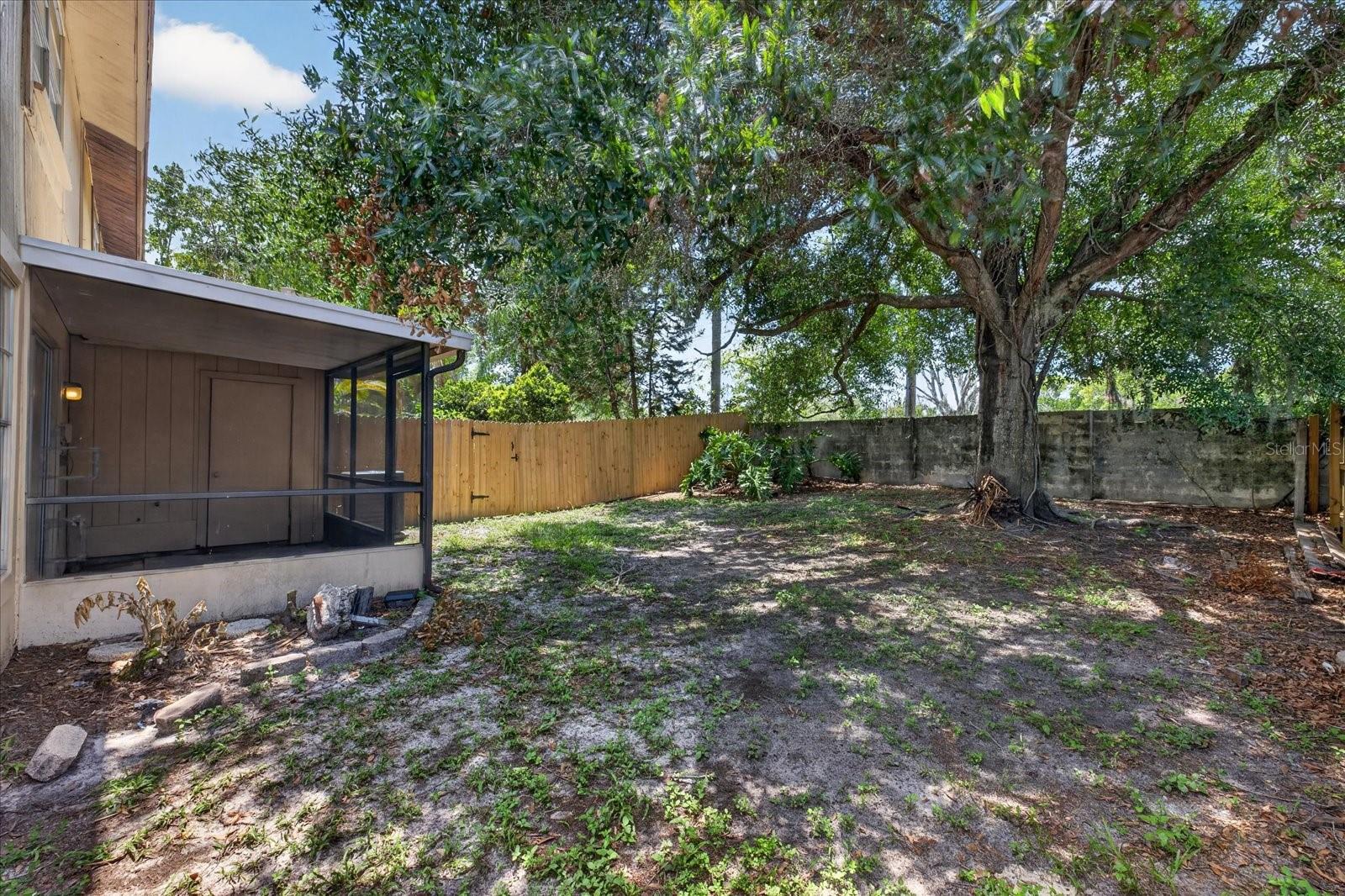 14024 VILLAGE TERRACE DR — photo 27