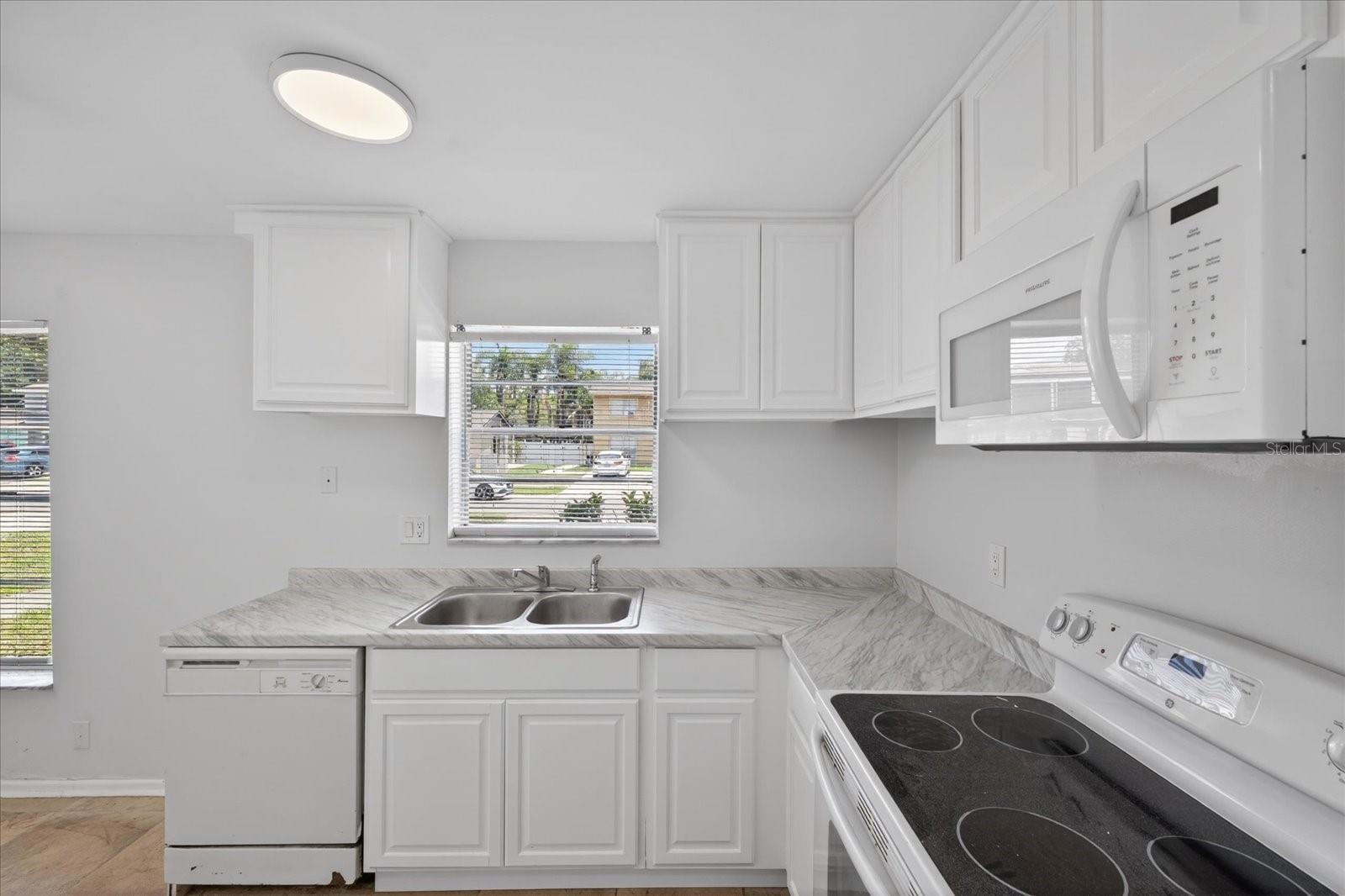 14024 VILLAGE TERRACE DR — photo 14