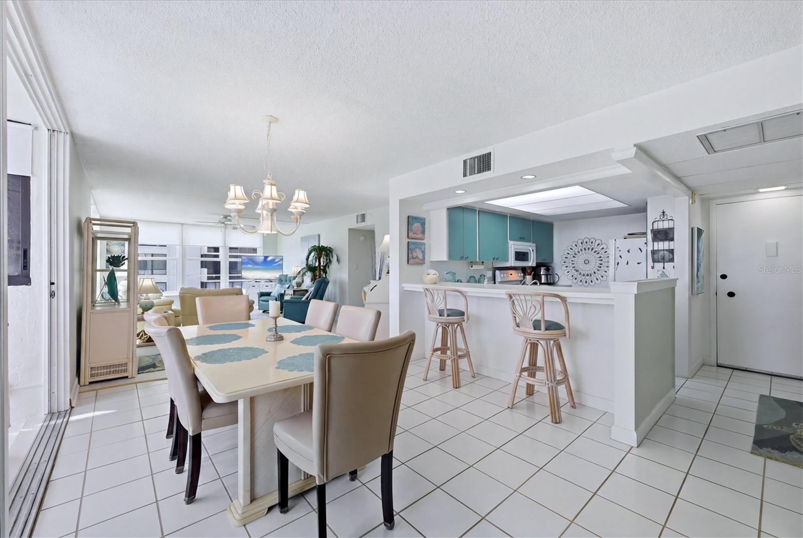 629 ALHAMBRA RD #702 — photo 8