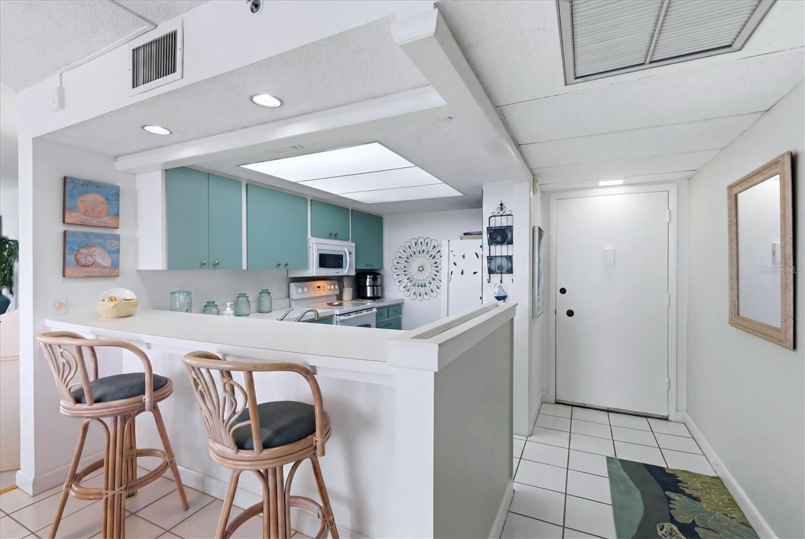 629 ALHAMBRA RD #702 — photo 3