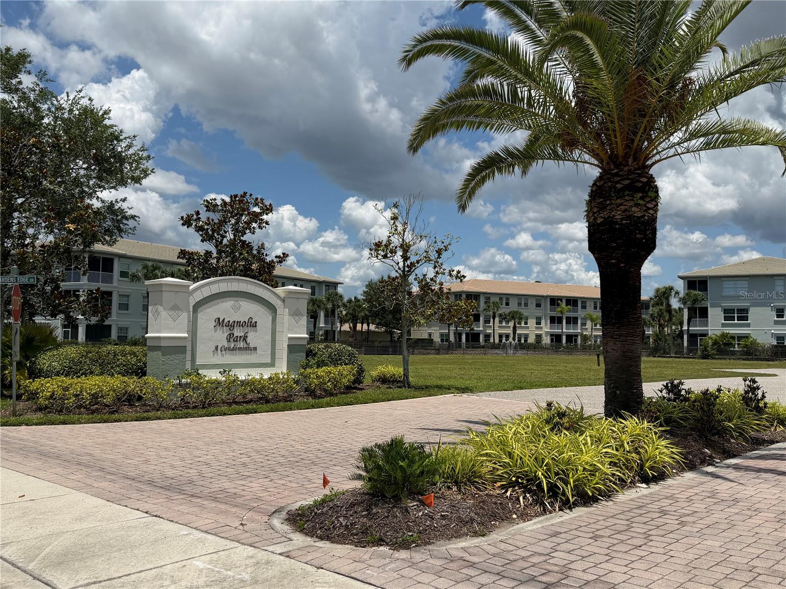 600 GARDENS EDGE DR #633 — photo 40