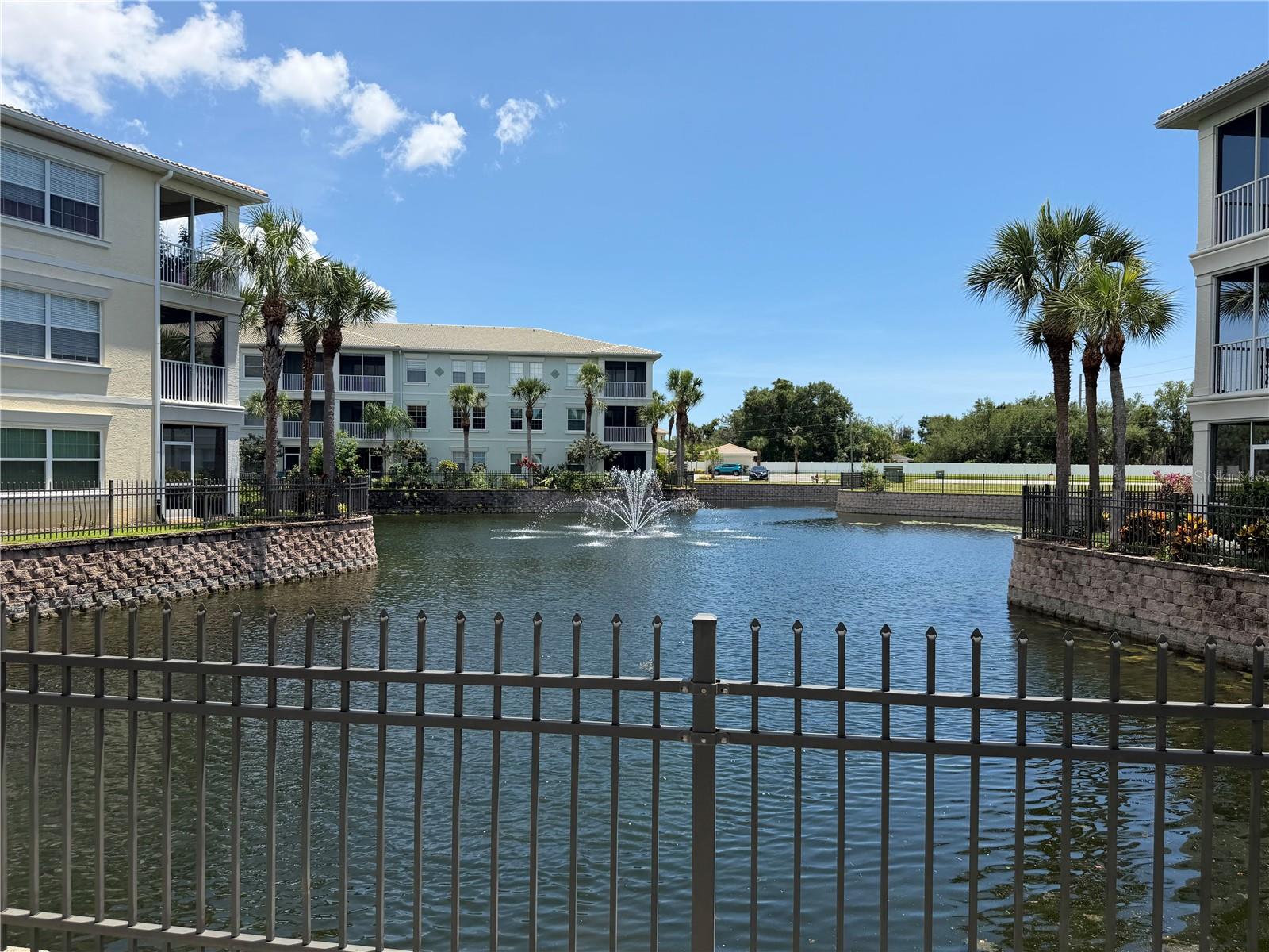 600 GARDENS EDGE DR #633 — photo 44