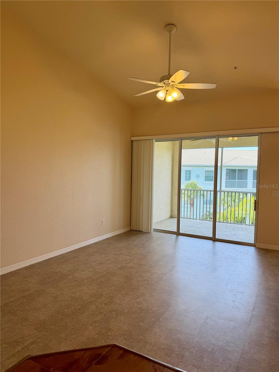 600 GARDENS EDGE DR #633 — photo 12
