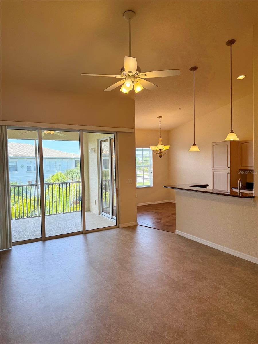 600 GARDENS EDGE DR #633 — photo 14