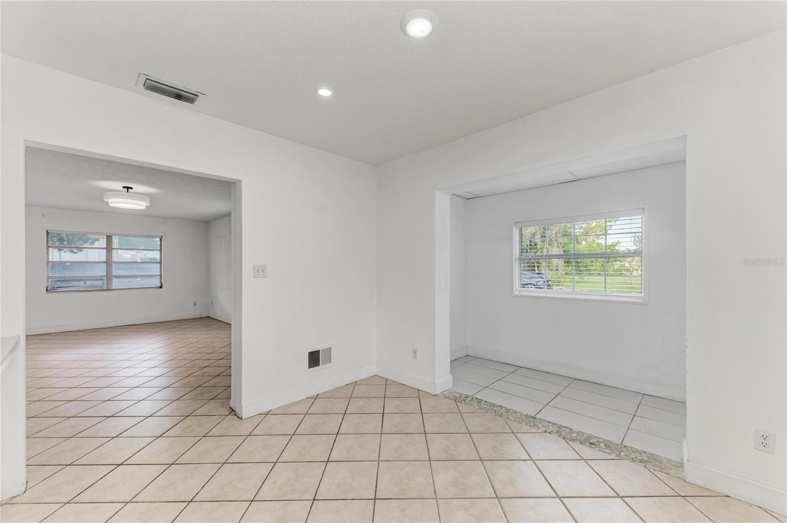 312 WINFIELD WAY — photo 14