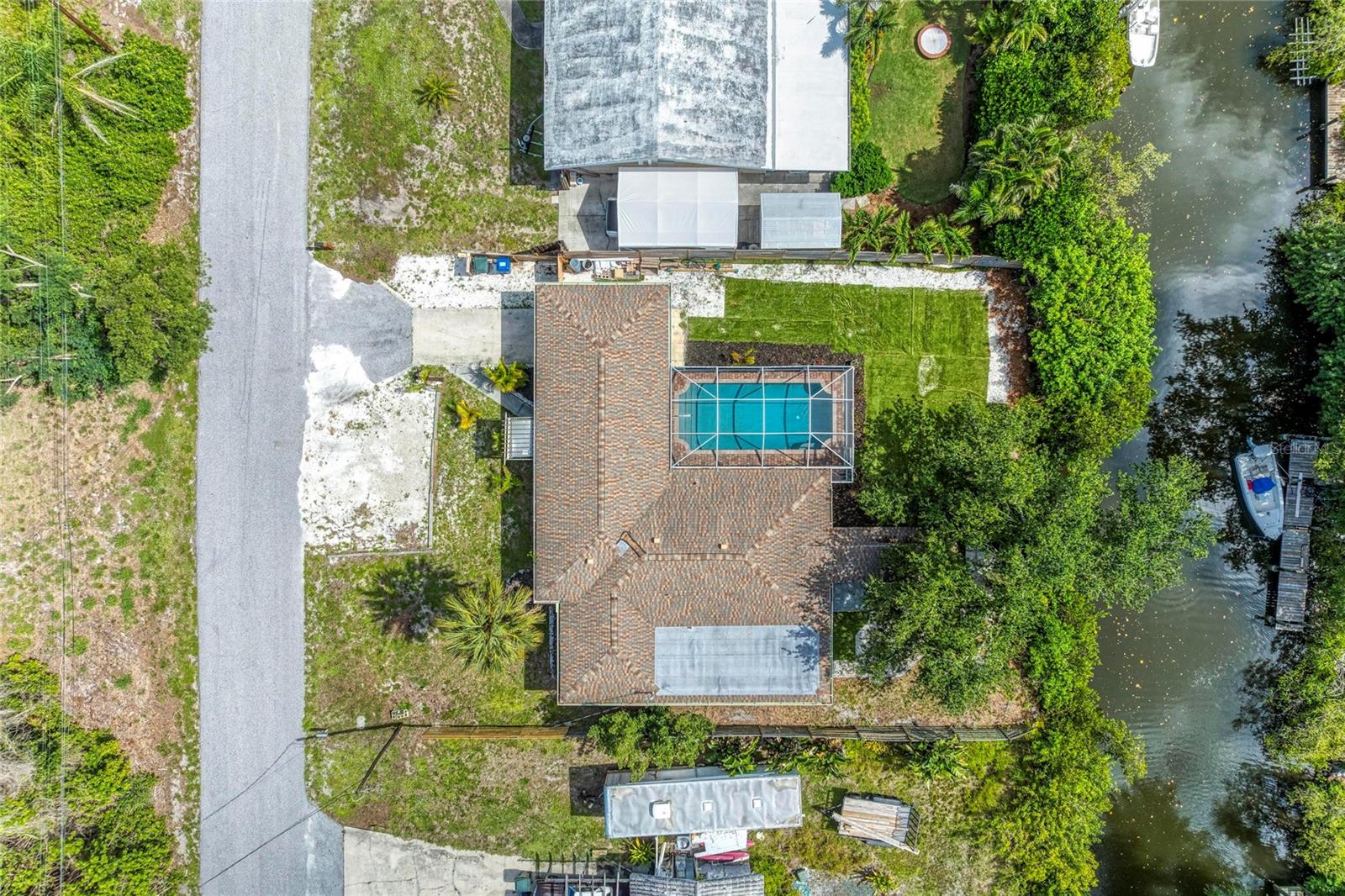 312 WINFIELD WAY — photo 8