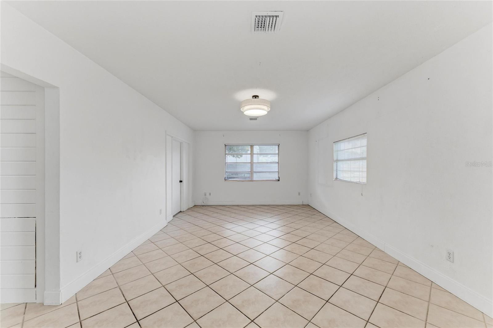 312 WINFIELD WAY — photo 16