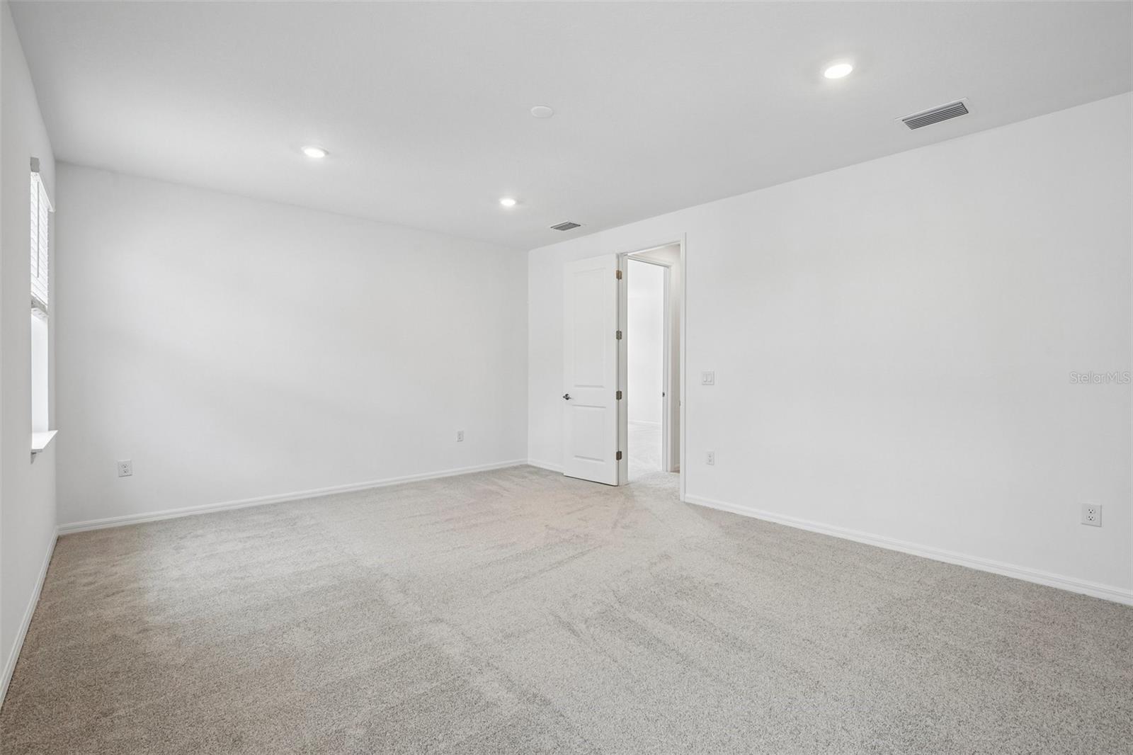 7012 FOXBORO WAY — photo 28