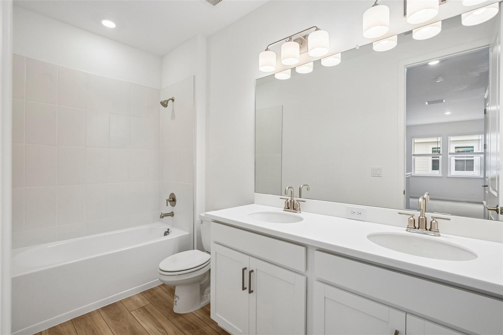 7012 FOXBORO WAY — photo 35