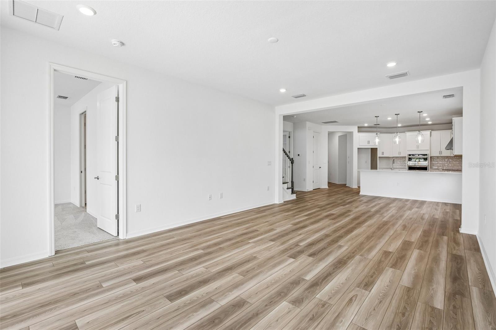 7012 FOXBORO WAY — photo 10