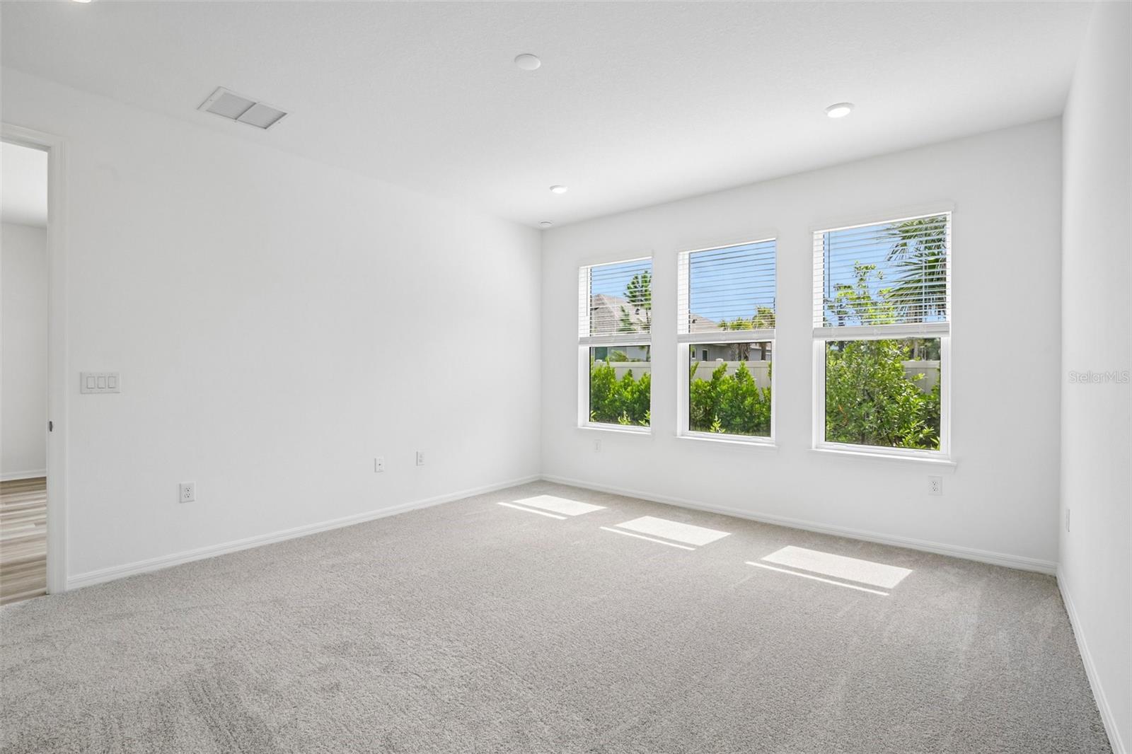 7012 FOXBORO WAY — photo 5