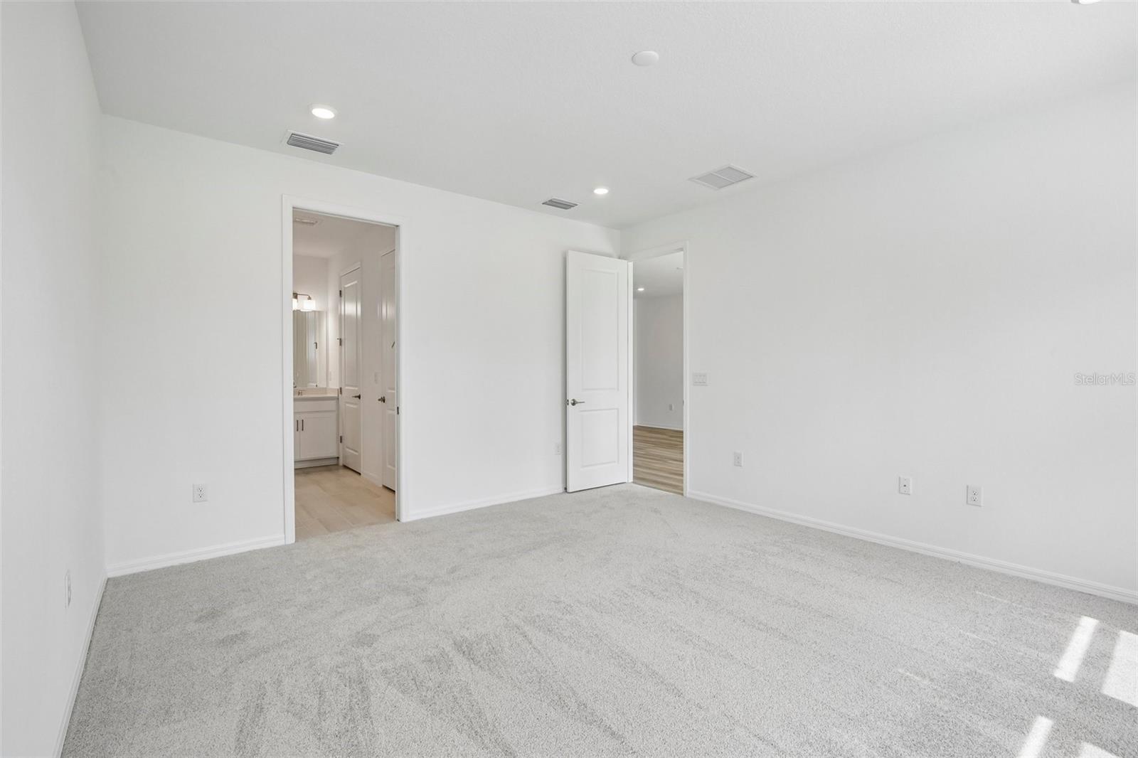 7012 FOXBORO WAY — photo 23