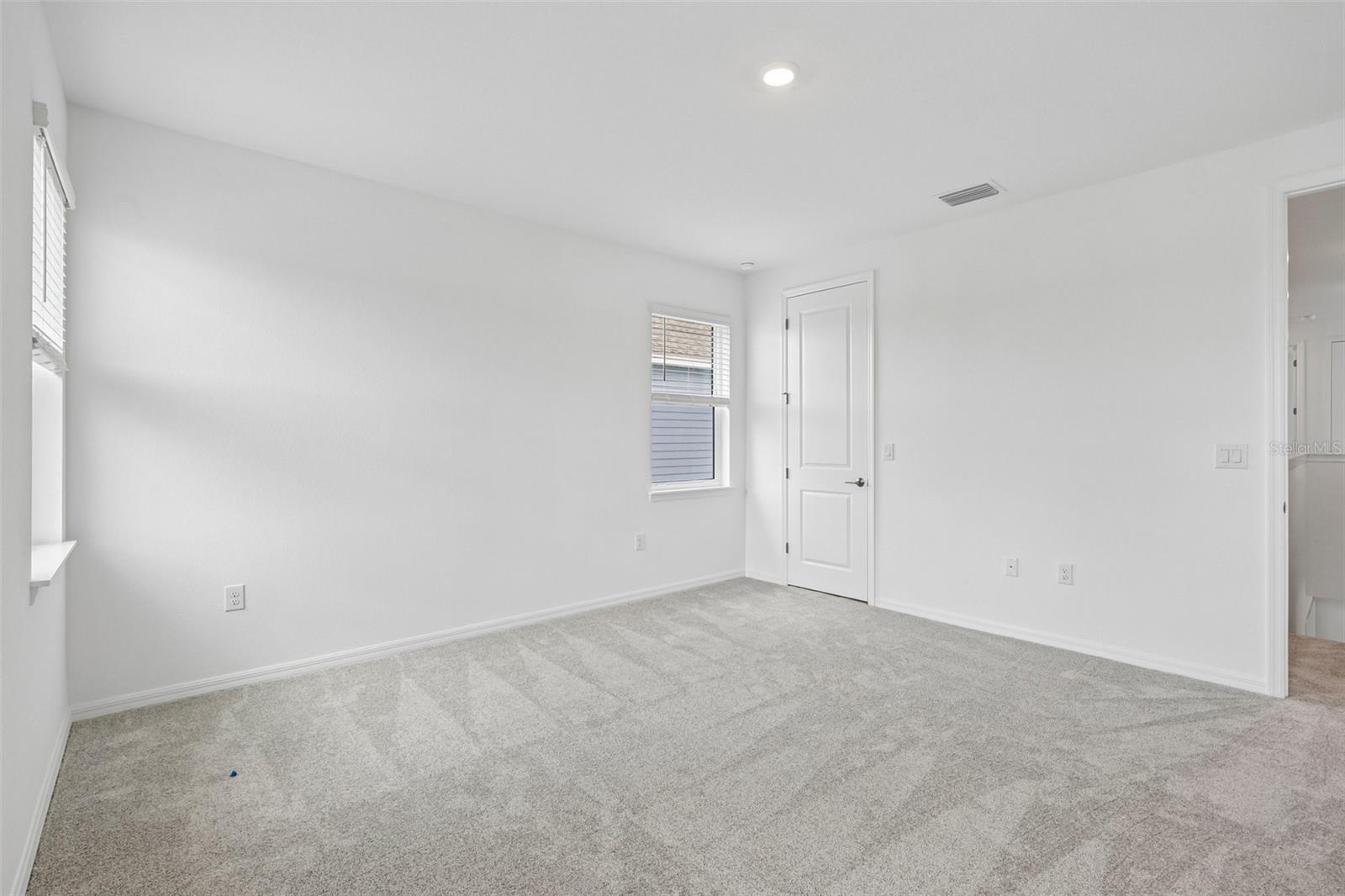 7012 FOXBORO WAY — photo 32