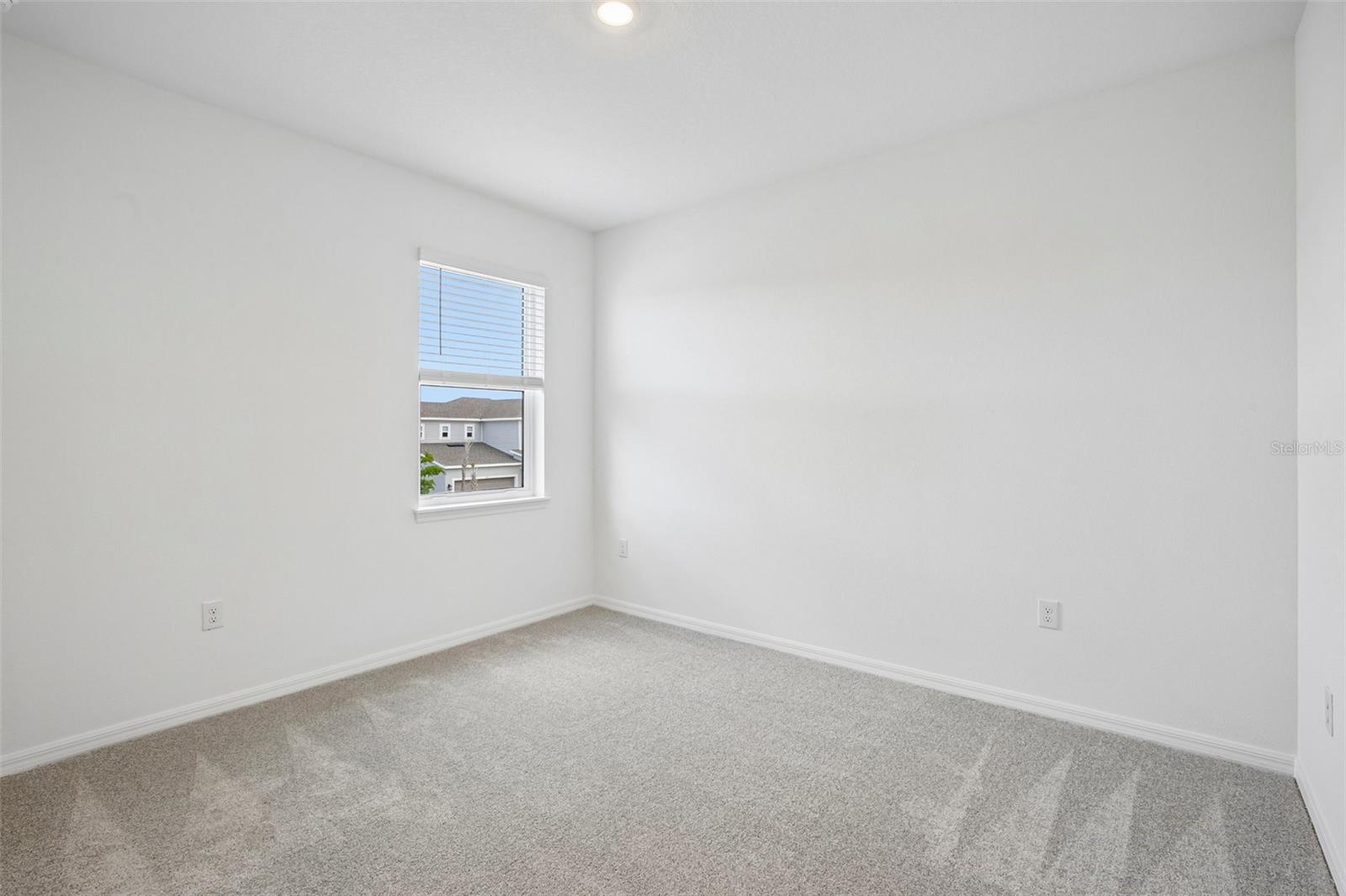 7012 FOXBORO WAY — photo 38