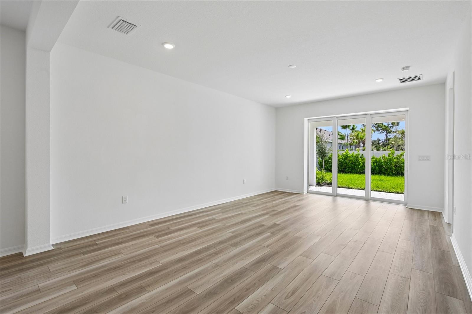 7012 FOXBORO WAY — photo 8