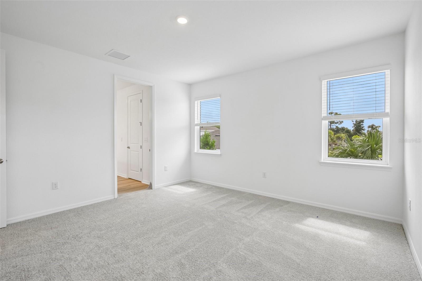 7012 FOXBORO WAY — photo 30