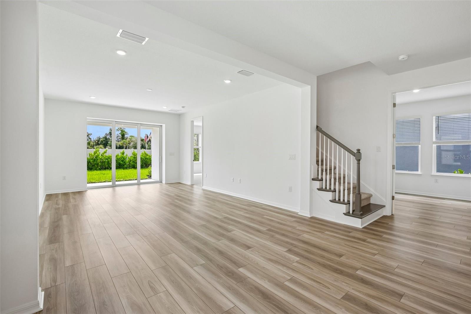 7012 FOXBORO WAY — photo 3