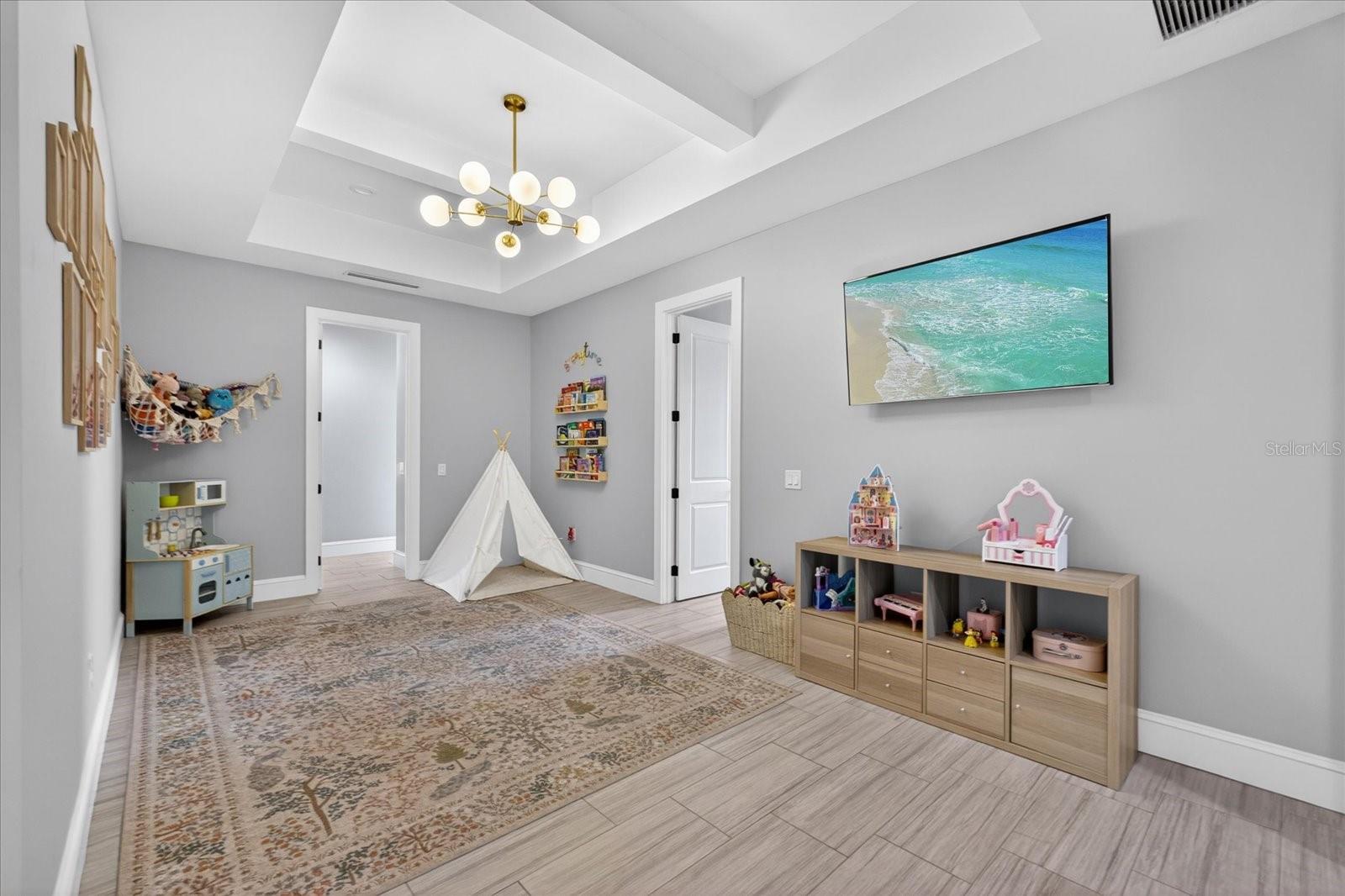 4102 S TRASK ST — photo 22