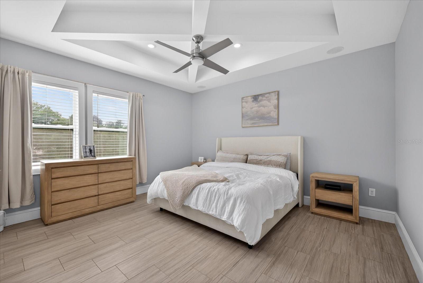 4102 S TRASK ST — photo 32