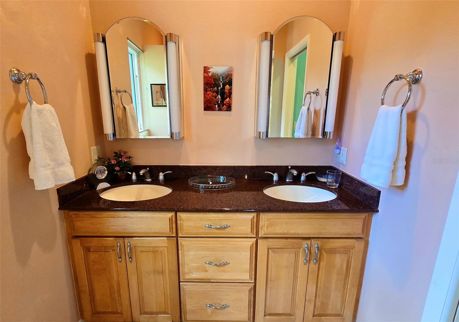 1335 LANDINGS DR #9 — photo 32