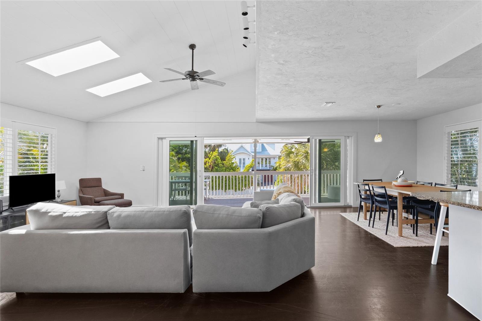 315 SPRING AVE — photo 8