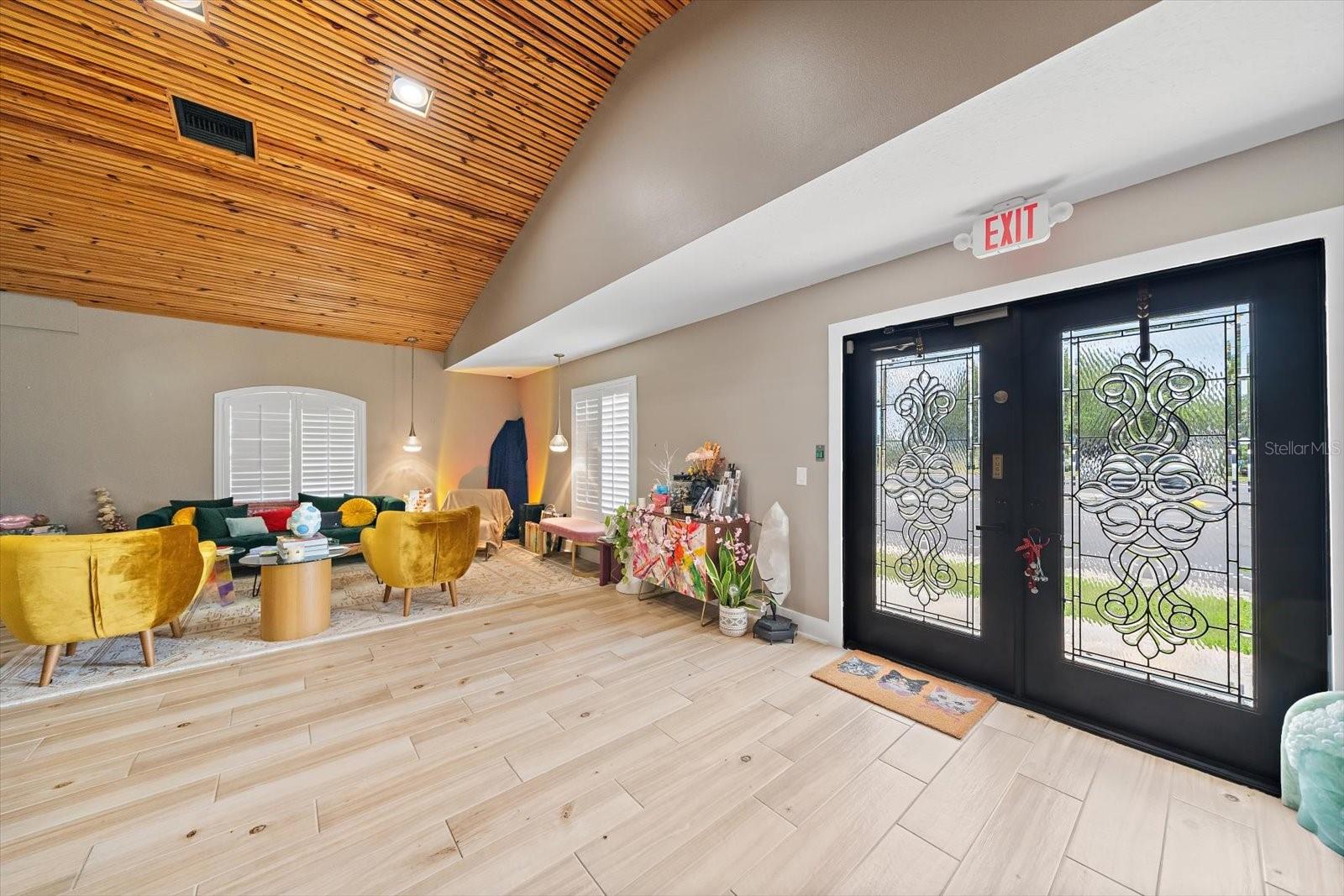 2500 SUNSET POINT RD — photo 10