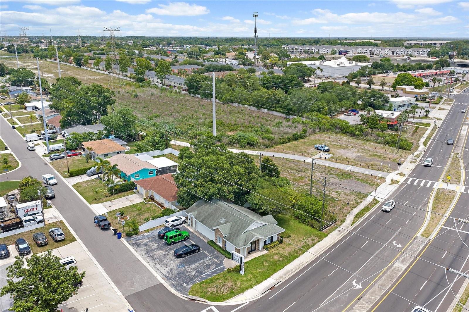 2500 SUNSET POINT RD — photo 28