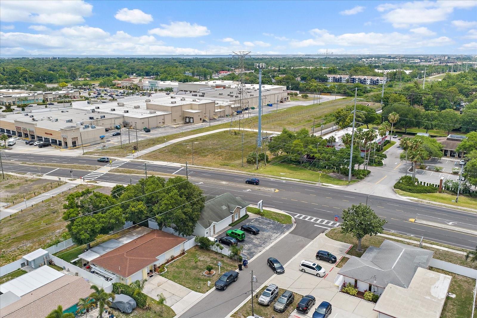 2500 SUNSET POINT RD — photo 31