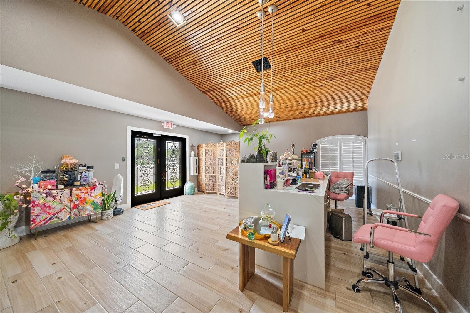 2500 SUNSET POINT RD — photo 11