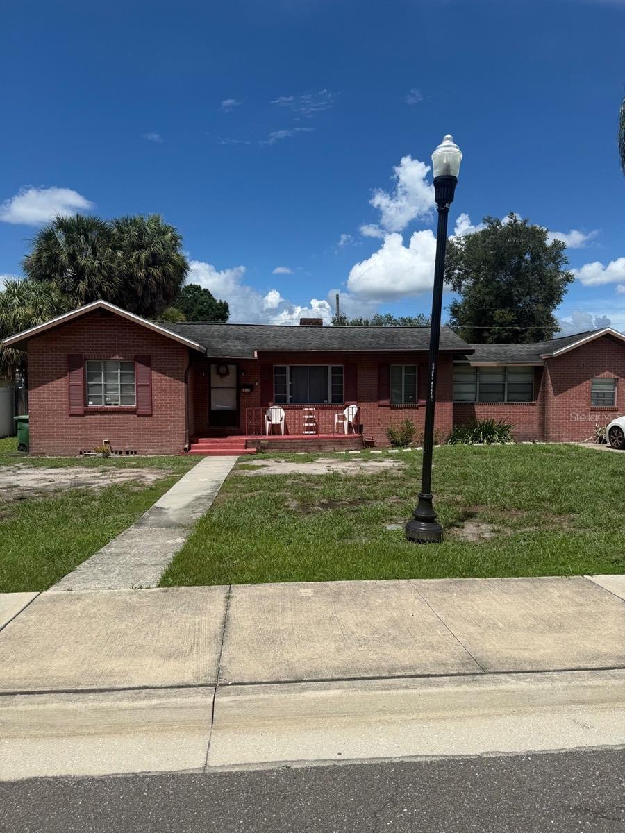 1715 W CARMEN ST — photo 2
