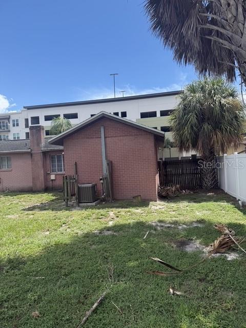 1715 W CARMEN ST — photo 16