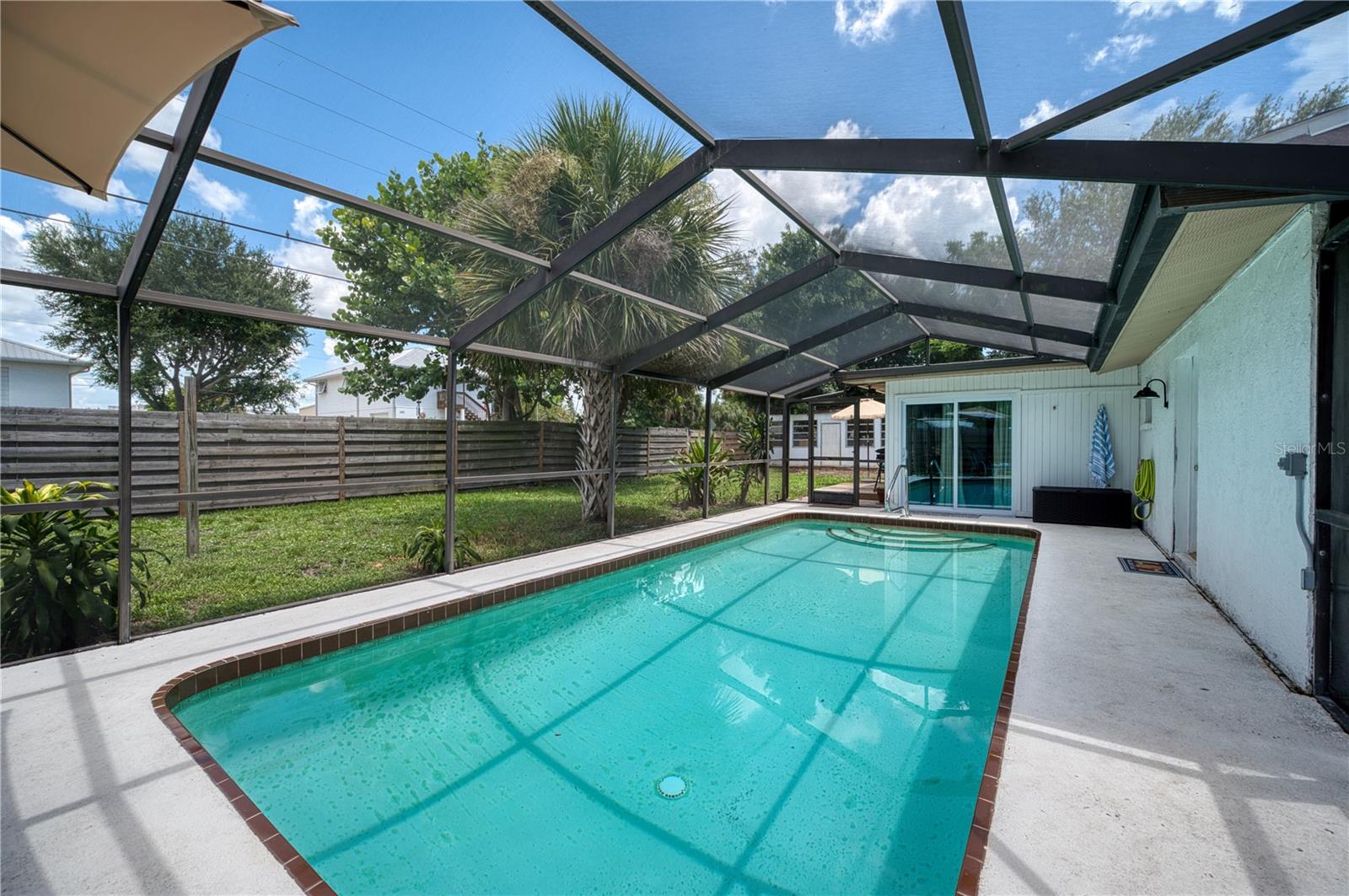 510 DONA DR — photo 24