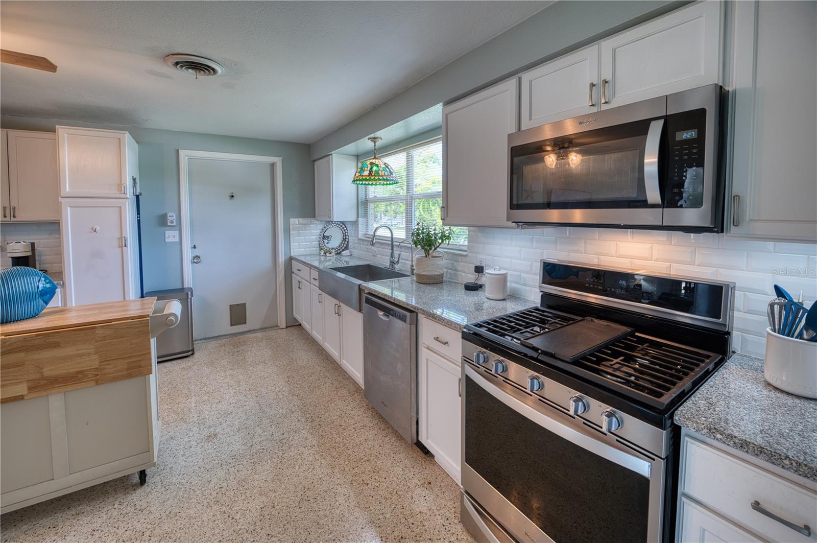 510 DONA DR — photo 7