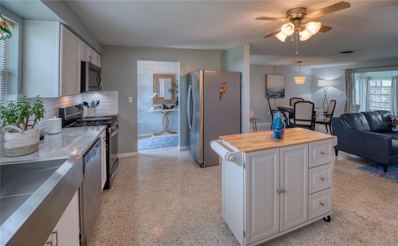 510 DONA DR — photo 9