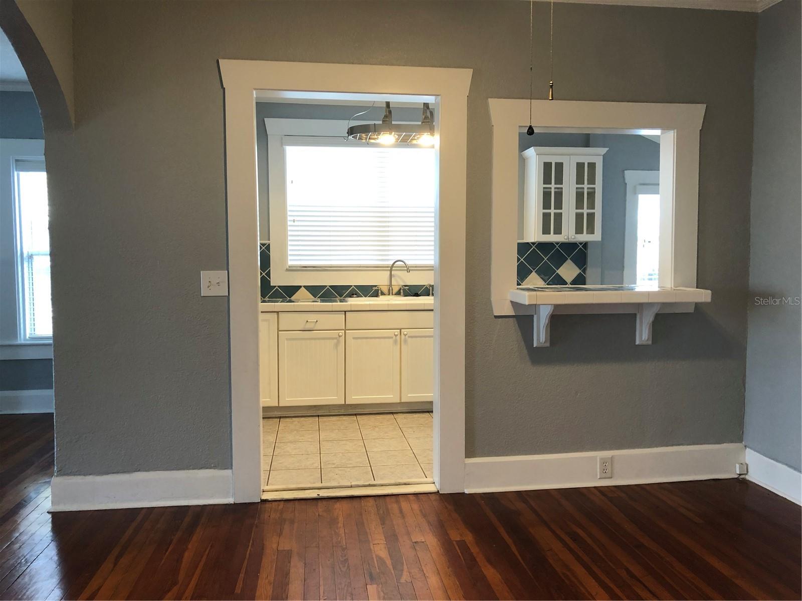 1209 E COMANCHE AVE — photo 8