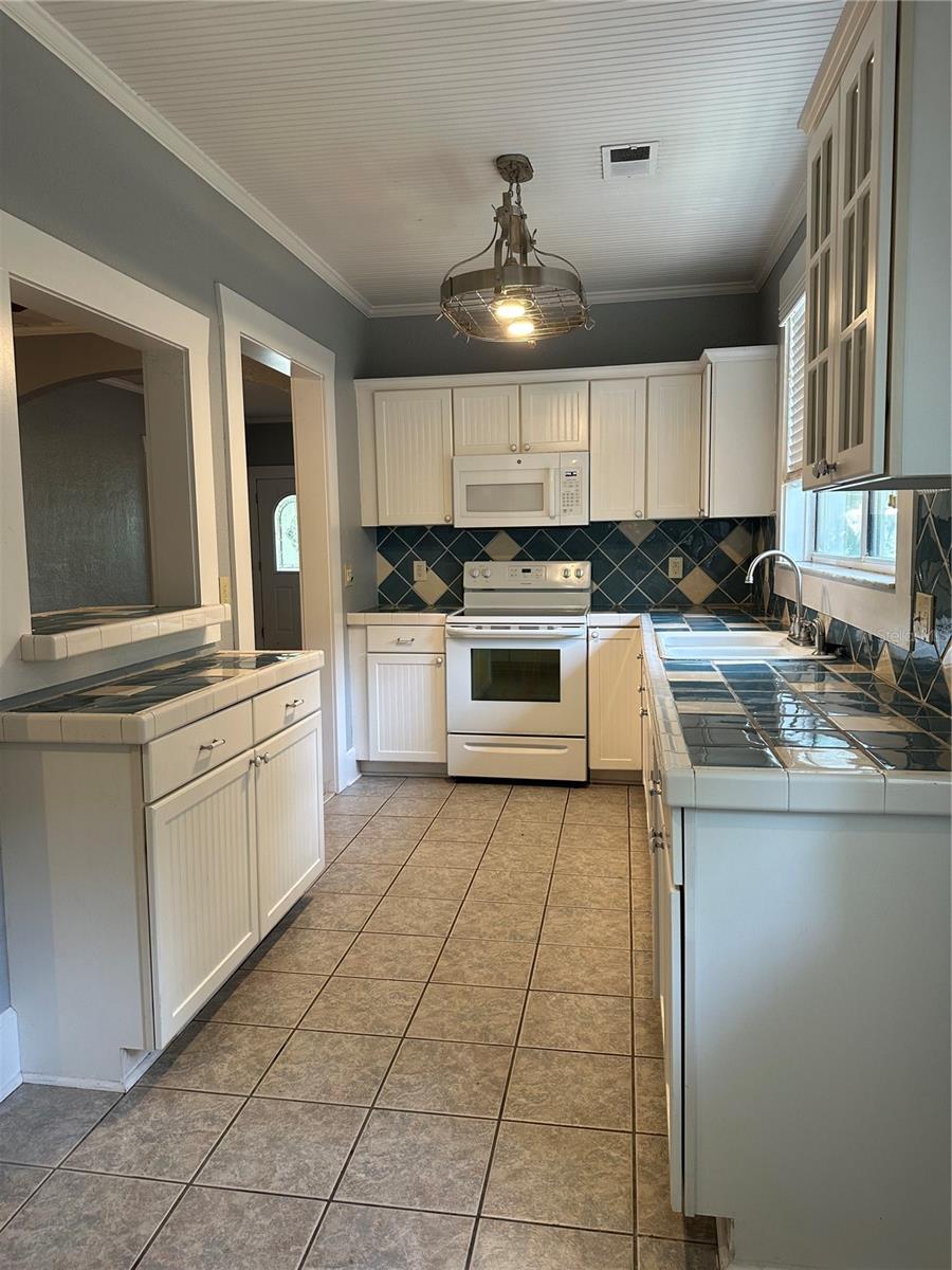 1209 E COMANCHE AVE — photo 21