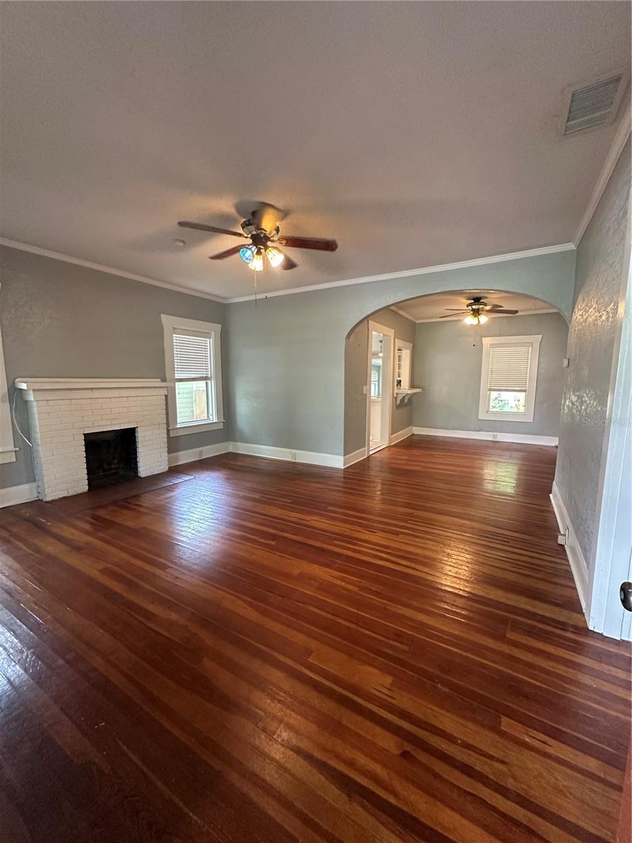 1209 E COMANCHE AVE — photo 19