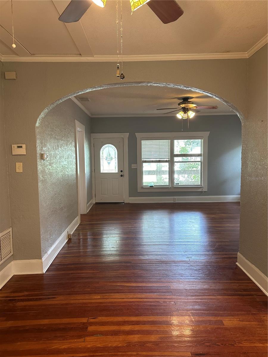 1209 E COMANCHE AVE — photo 28