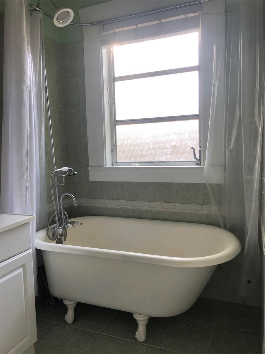1209 E COMANCHE AVE — photo 14