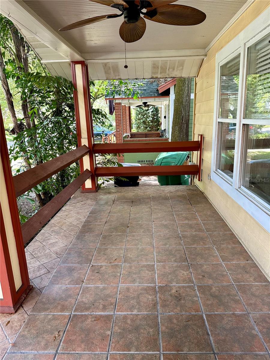 1209 E COMANCHE AVE — photo 4