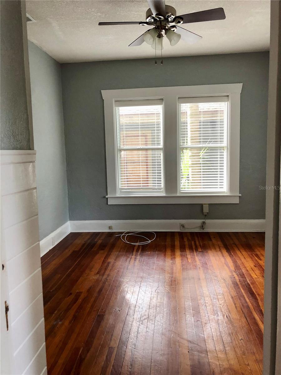 1209 E COMANCHE AVE — photo 10