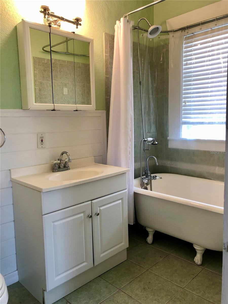 1209 E COMANCHE AVE — photo 15
