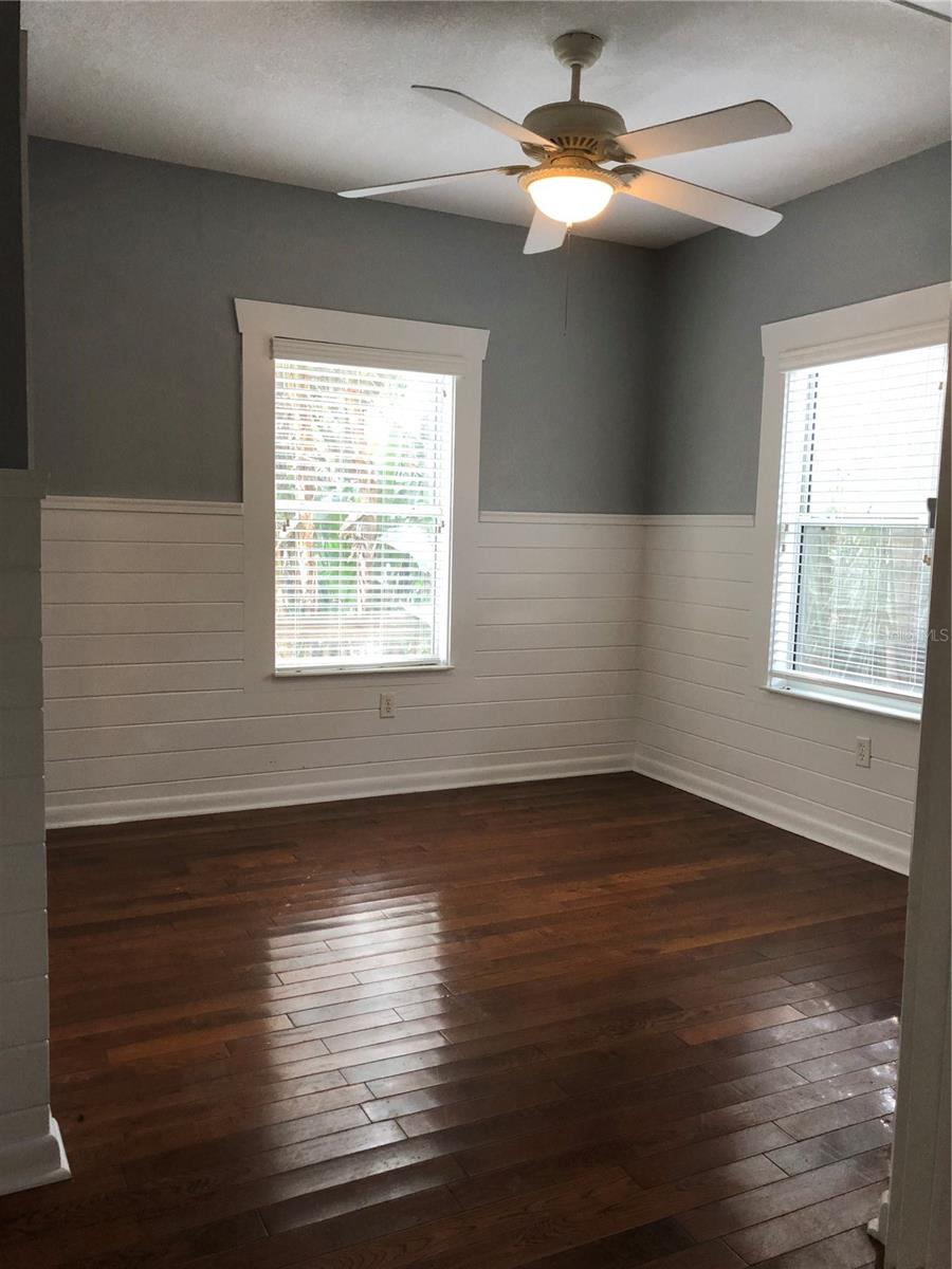 1209 E COMANCHE AVE — photo 18