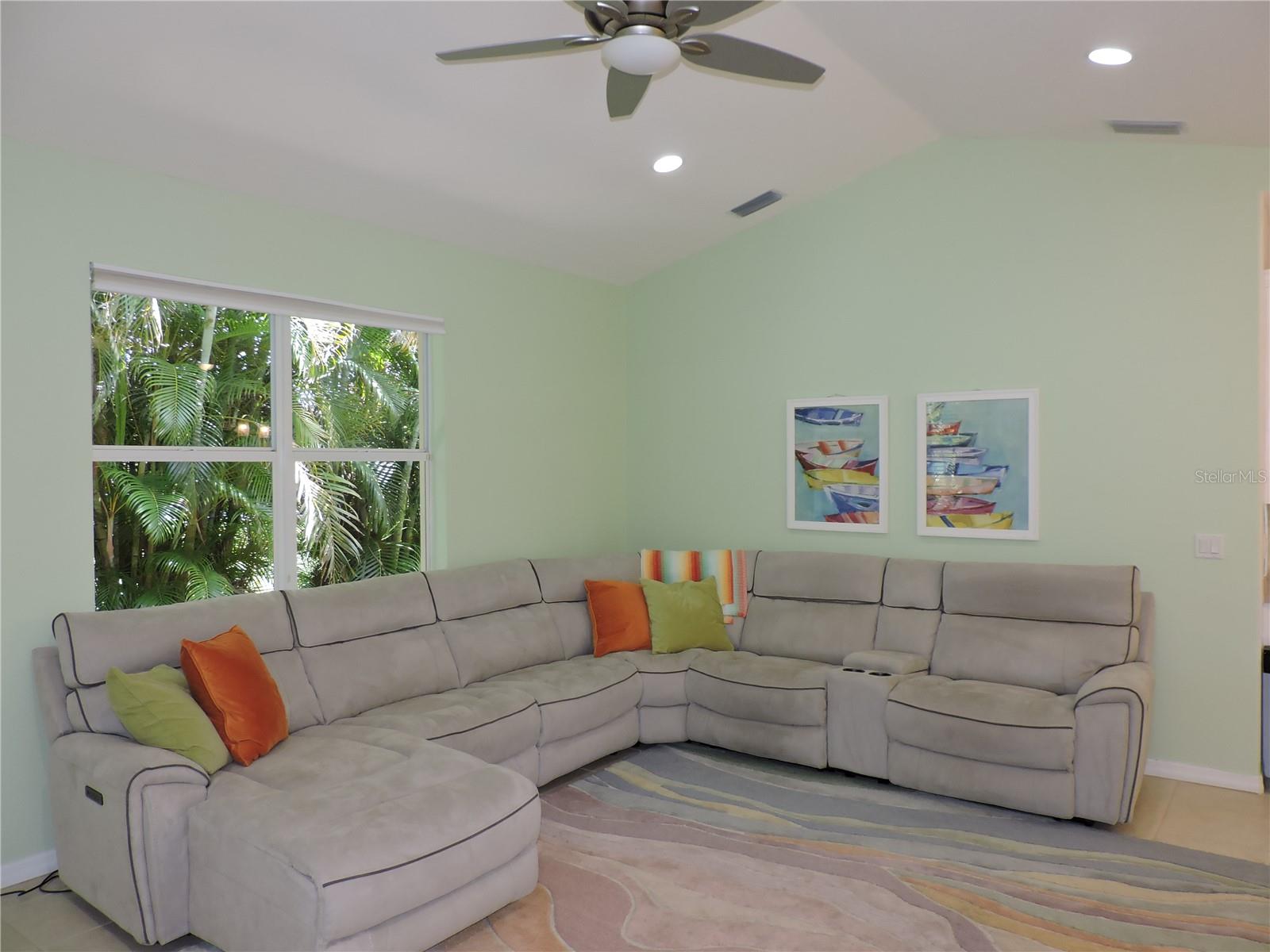 122 CLEAR LAKE DR — photo 26