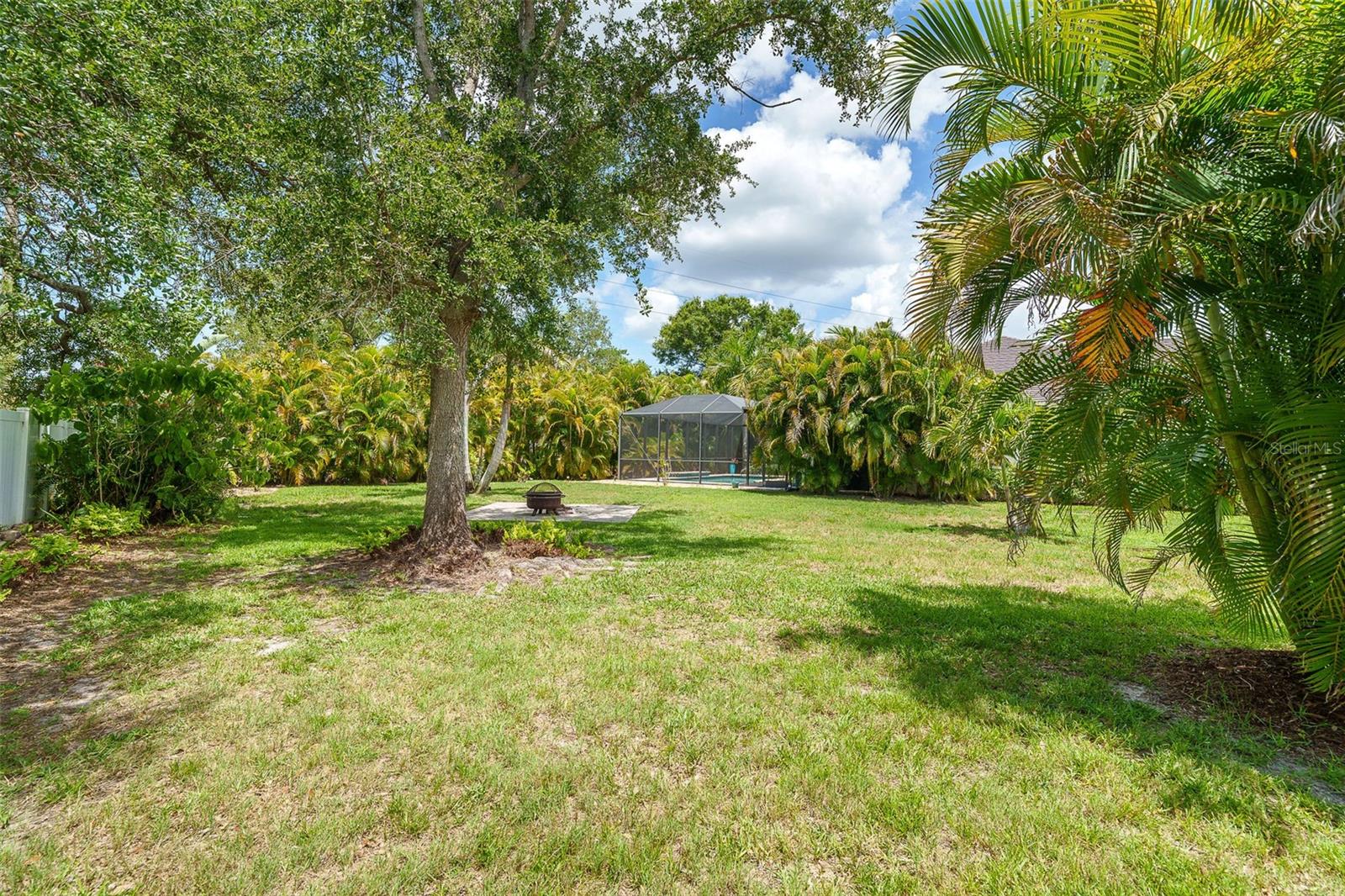 122 CLEAR LAKE DR — photo 42
