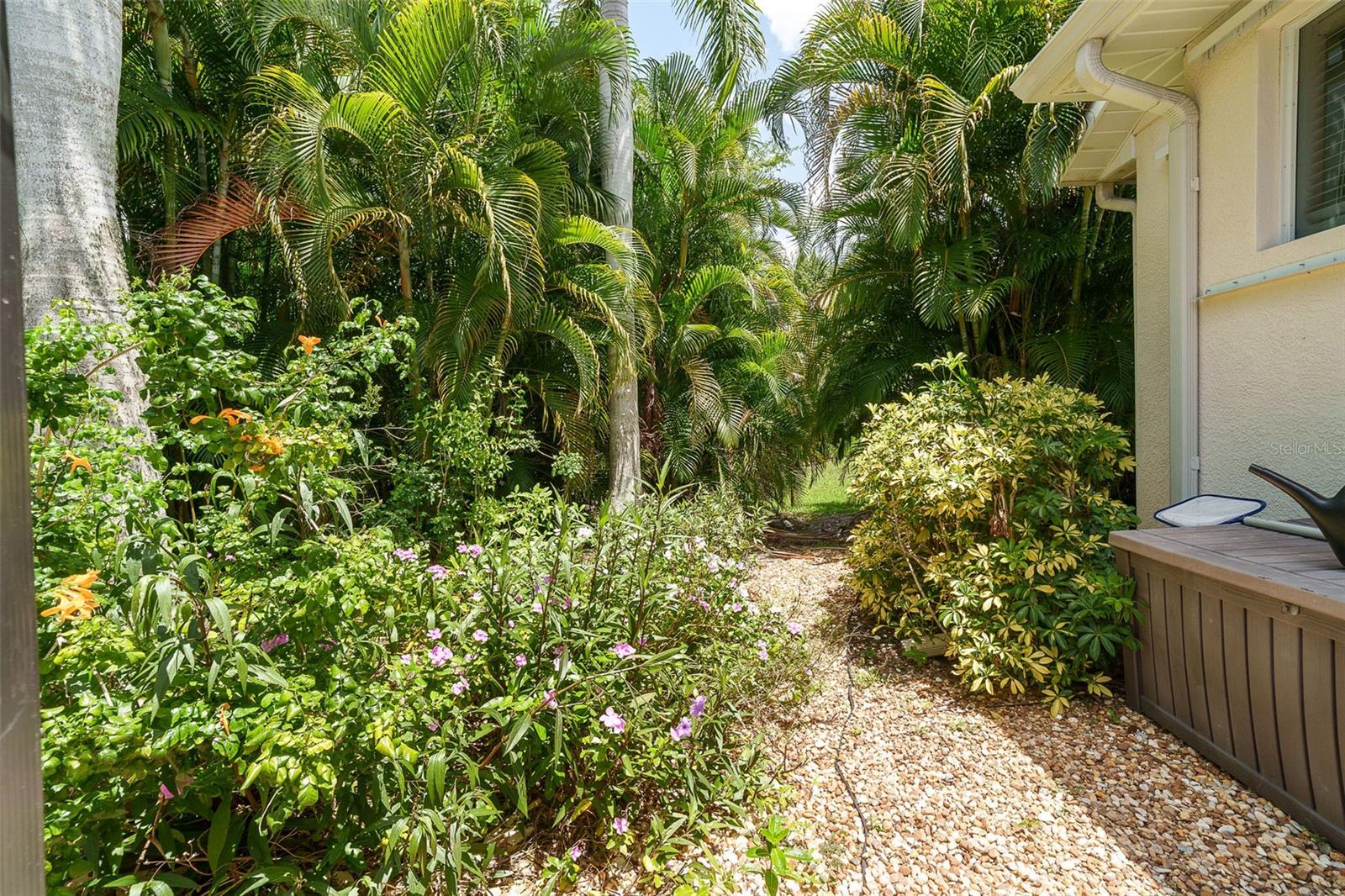 122 CLEAR LAKE DR — photo 45